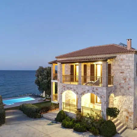 Psarou House